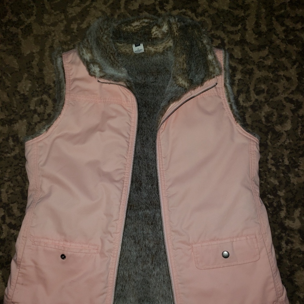 Womens Gap faux fur vest